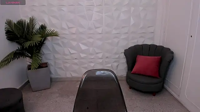 SaraaMills online show from 01-13-25, 07:31