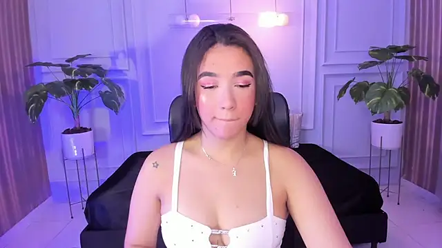 SaraaMills online show from 04-26-26, 04:10