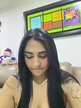 Snapshot of Charlotte_cute18 chatting on 12-06-24, 05:09 Charlotte cute18 online show from 12-06-24, 05:09