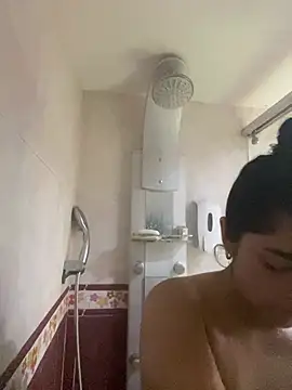 Snapshot of Charlotte_cute18 chatting on 12-14-24, 11:23 Charlotte cute18 online show from 12-14-24, 11:23