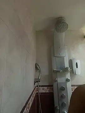 Snapshot of Charlotte_cute18 chatting on 12-19-24, 07:07 Charlotte cute18 online show from 12-19-24, 07:07