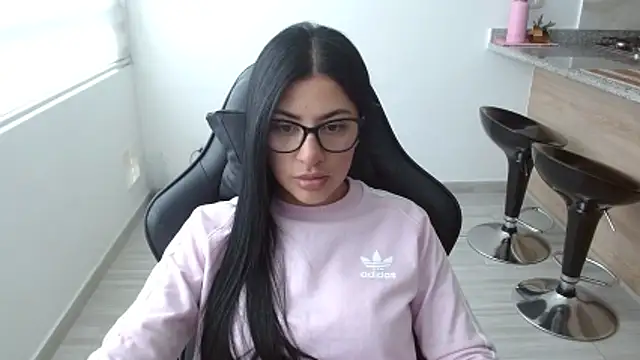 Snapshot of Charlotte_cute18 chatting on 03-12-26, 07:53 Charlotte cute18 online show from 03-12-26, 07:53