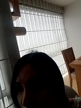 Snapshot of _monicab chatting on 10-25-25, 01:40 monicab online show from 10-25-25, 01:40