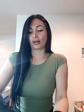 Snapshot of _monicab chatting on 10-28-25, 02:48 monicab online show from 10-28-25, 02:48