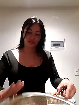 Snapshot of _monicab chatting on 10-30-25, 02:46 monicab online show from 10-30-25, 02:46