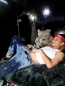 Ale21-345 online show from 02-05-26, 03:33