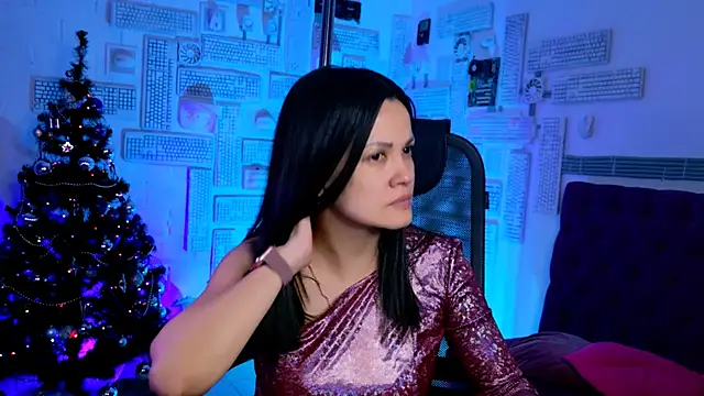 KarolinaRobinson online show from 12-25-24, 01:41