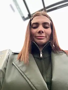 Snapshot of Accole chatting on 11-10-25, 07:18 Accole online show from 11-10-25, 07:18