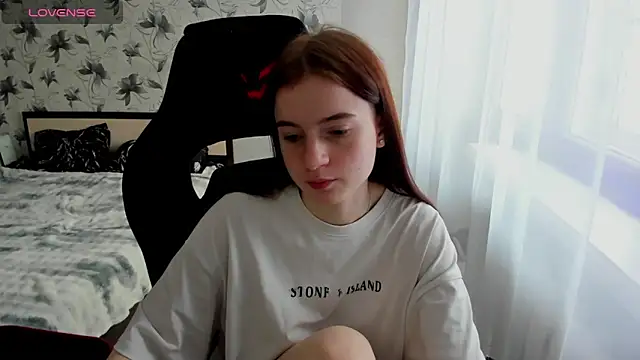 Snapshot of Stacey_Brown chatting on 02-06-25, 11:26 Stacey Brown online show from 02-06-25, 11:26