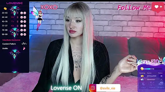 Snapshot of Eva_Evile chatting on 12-06-24, 03:11 Eva Evile online show from 12-06-24, 03:11