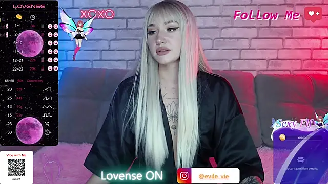 Snapshot of Eva_Evile chatting on 12-21-24, 11:33 Eva Evile online show from 12-21-24, 11:33