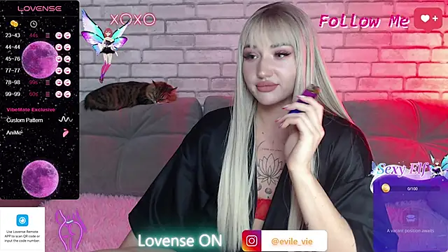 Snapshot of Eva_Evile chatting on 02-08-25, 02:27 Eva Evile online show from 02-08-25, 02:27