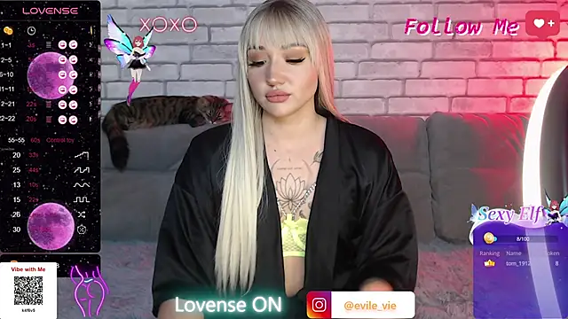 Snapshot of Eva_Evile chatting on 02-23-25, 09:11 Eva Evile online show from 02-23-25, 09:11