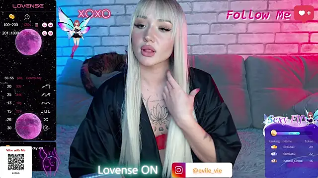 Snapshot of Eva_Evile chatting on 03-08-25, 01:47 Eva Evile online show from 03-08-25, 01:47