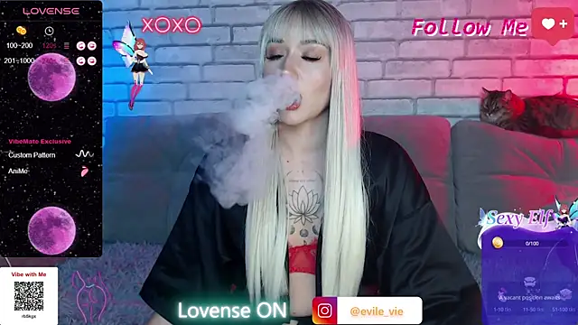 Snapshot of Eva_Evile chatting on 03-13-25, 01:40 Eva Evile online show from 03-13-25, 01:40