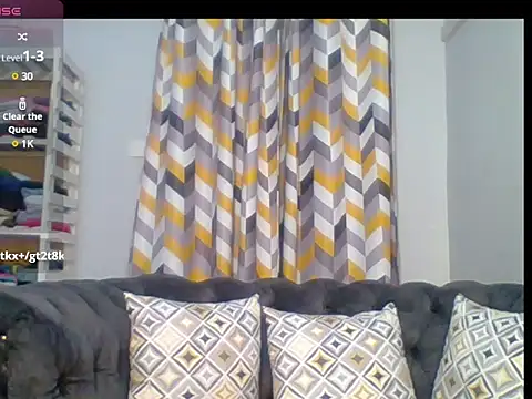 Snapshot of Petite_254 chatting on 02-05-25, 12:42 Petite 254 online show from 02-05-25, 12:42