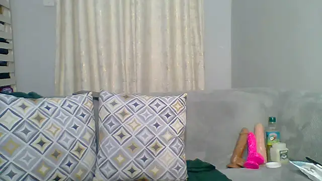 Petite 254 online show from 12-20-25, 12:18