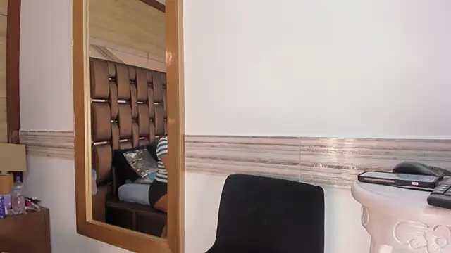 Sweets Hanna online show from 03-28-26, 03:44