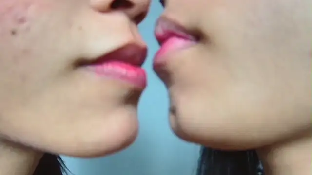 strawberrymia68 online show from 02-06-25, 01:10