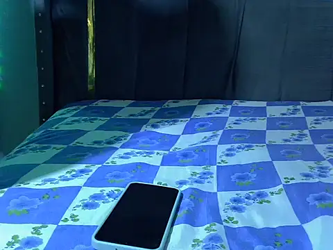 Lutyie online show from 10-24-25, 01:29