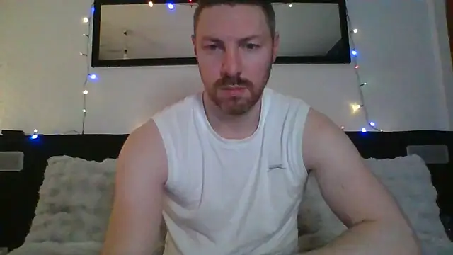 Snapshot of Fit4fun24 chatting on 02-04-25, 11:16 Fit4fun24 online show from 02-04-25, 11:16