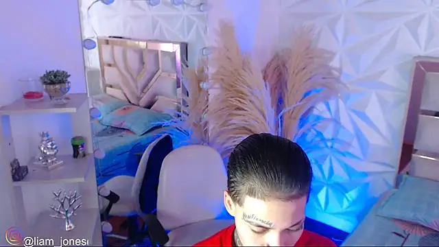 Jonesliam23 online show from 03-06-26, 07:10