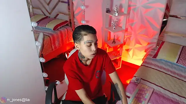 Jonesliam23 online show from 04-09-26, 07:41