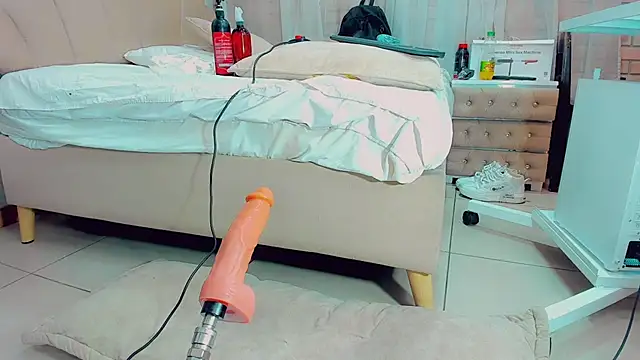 EmilyySaenz online show from 02-23-25, 04:35