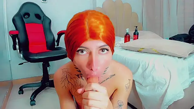 EmilyySaenz online show from 02-25-25, 08:19