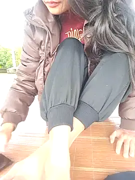 Snapshot of Linda_2k chatting on 02-24-25, 08:27 Linda 2k online show from 02-24-25, 08:27