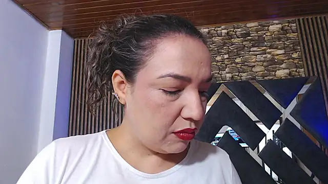 marie hss online show from 11-28-25, 07:49