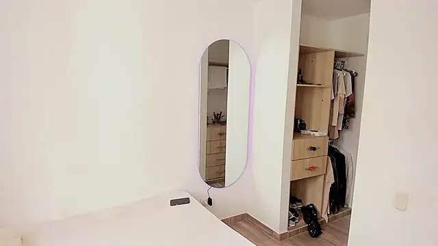 rose scottt online show from 10-07-25, 02:47