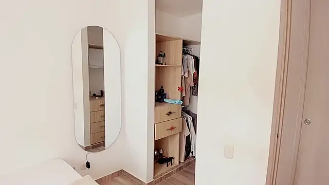 rose scottt online show from 11-11-25, 05:13