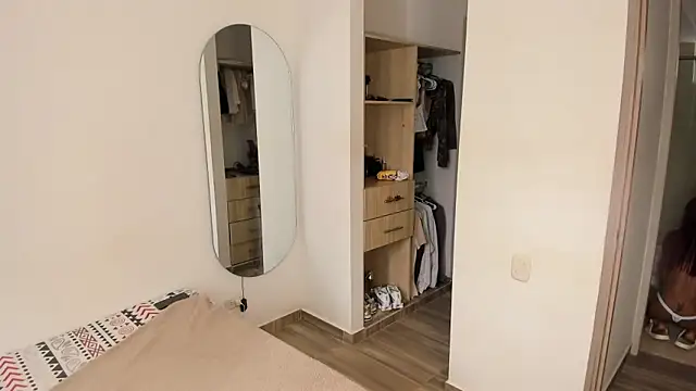 Snapshot of rose_scottt chatting on 01-13-26, 02:44 rose scottt online show from 01-13-26, 02:44