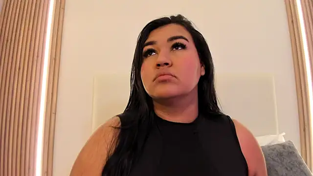 Snapshot of DojaAissha chatting on 01-06-26, 11:25 DojaAissha online show from 01-06-26, 11:25