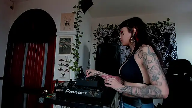 Demongirl6666 online show from 02-12-25, 07:45