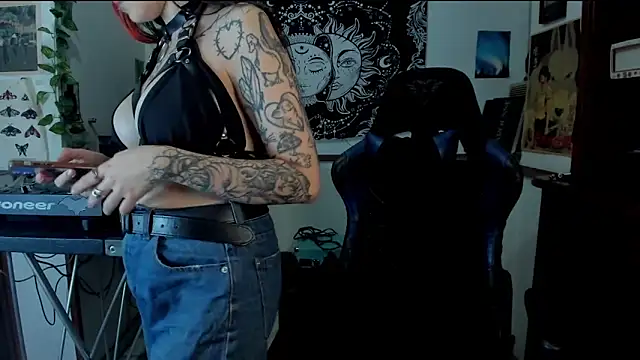 Demongirl6666 online show from 02-13-25, 04:32