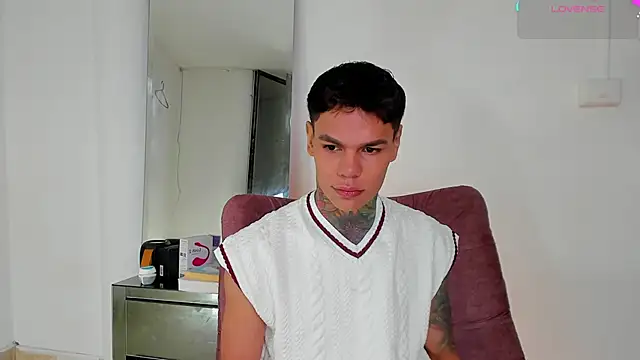 Jordyrodriiguez online show from 10-14-25, 01:12