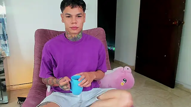 Jordyrodriiguez online show from 10-22-25, 01:11