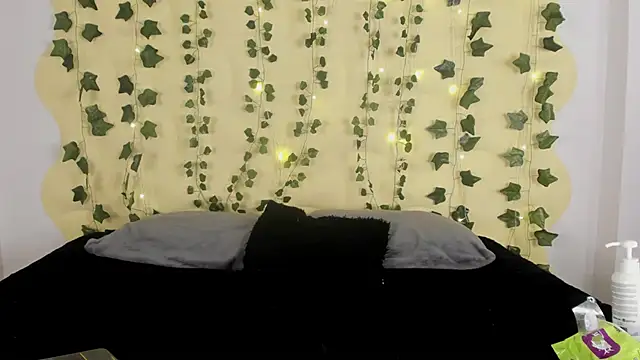 Snapshot of Natasha_Nasty2 chatting on 02-16-25, 11:48 Natasha Nasty2 online show from 02-16-25, 11:48