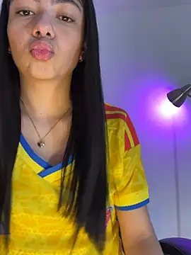 Snapshot of Liissa_cute_ chatting on 07-03-26, 04:35 Liissa cute online show from 07-03-26, 04:35