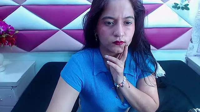 Snapshot of MariaClay chatting on 01-24-25, 12:10 MariaClay online show from 01-24-25, 12:10