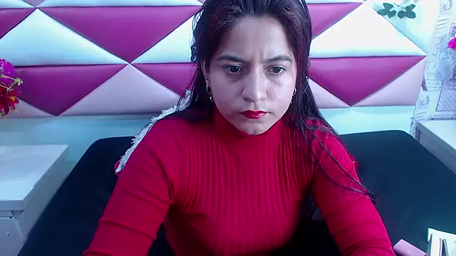 Snapshot of MariaClay chatting on 02-11-25, 12:05 MariaClay online show from 02-11-25, 12:05