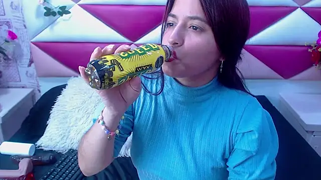 Snapshot of MariaClay chatting on 02-28-25, 04:20 MariaClay online show from 02-28-25, 04:20