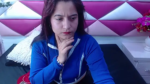 Snapshot of MariaClay chatting on 03-07-25, 11:29 MariaClay online show from 03-07-25, 11:29