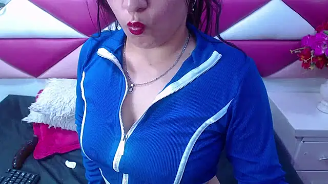 Snapshot of MariaClay chatting on 03-07-25, 05:38 MariaClay online show from 03-07-25, 05:38