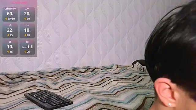 Snapshot of Jerry_Bomb chatting on 01-14-25, 03:47 Jerry Bomb online show from 01-14-25, 03:47