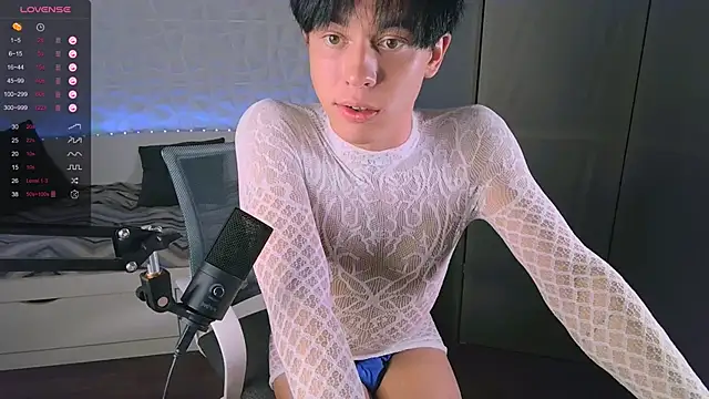 Snapshot of Jerry_Bomb chatting on 09-13-25, 06:02 Jerry Bomb online show from 09-13-25, 06:02