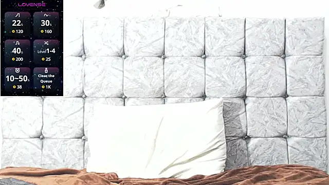 Snapshot of swimmer_summer chatting on 12-17-24, 10:11 swimmer summer online show from 12-17-24, 10:11