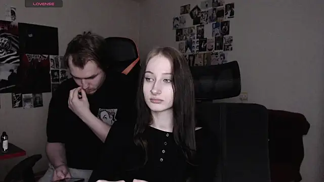 Snapshot of camcoupbang chatting on 01-27-25, 06:20 camcoupbang online show from 01-27-25, 06:20